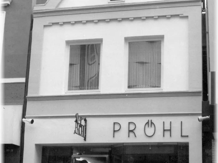 Ladenfront nach dem großen Umbau 1984